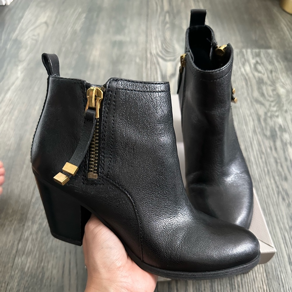 Franco Sarto Diana Women's Black Leather Block Heel Ankle Booties, Size 7